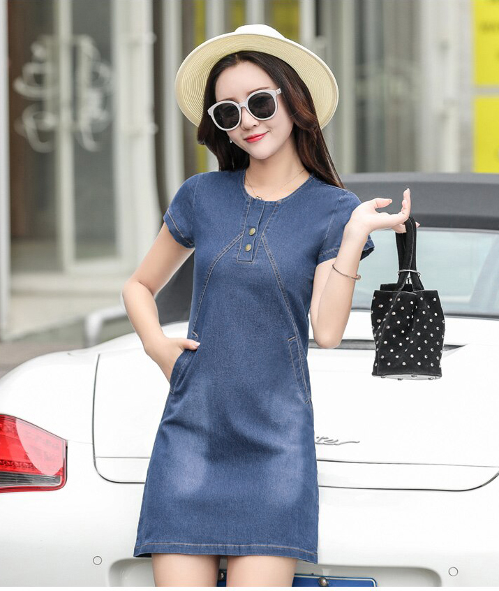 ĐẦM JEAN SUÔNG CỔ V ĐÍNH NÚT